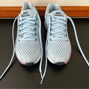 Women’s NIKE PEGASUS 34 size 8.5